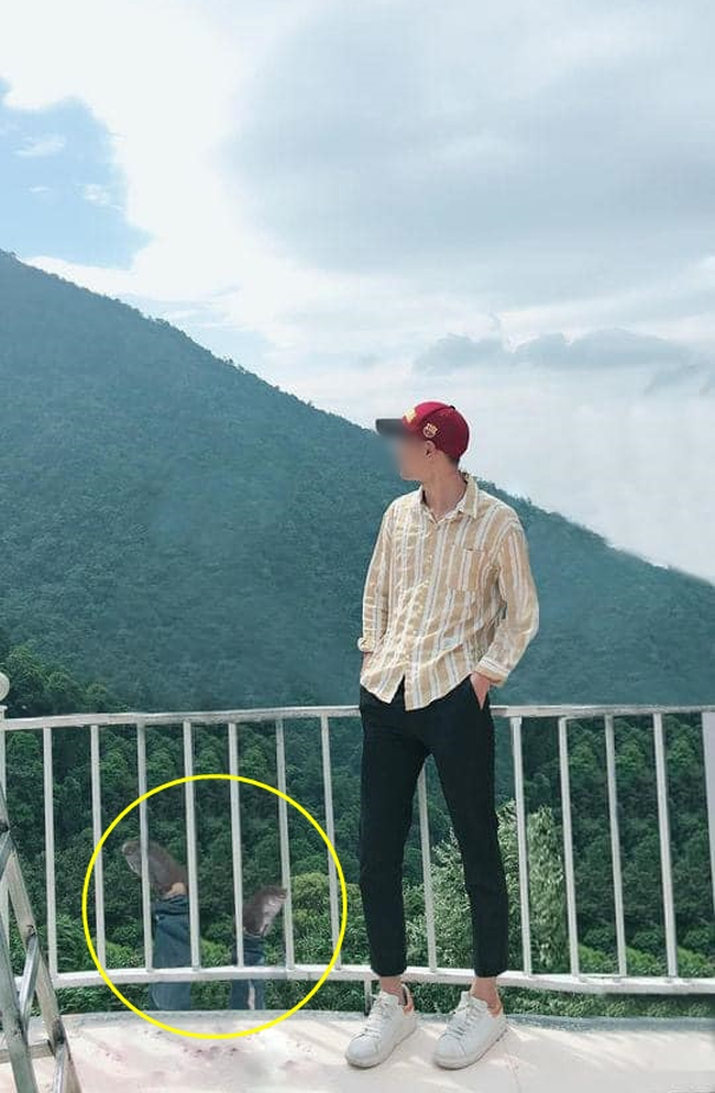 Nhờ các 'cao nhân photoshop' sửa ảnh, chàng trai 'hoảng hồn' khi bị 'đá bay' xuống núi, nhận kết quả không thể 'buồn' hơn Ảnh 6