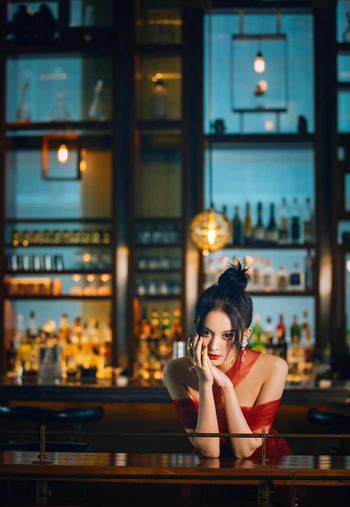 Danh xưng 'nghệ sĩ cừ khôi' thuộc về Cổ Lực Na Trát khi cô dám thẳng thừng đáp trả người hâm mộ Ảnh 17