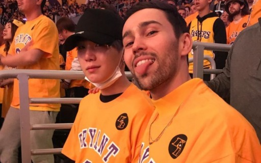 Hai ca sĩ tài ba Suga (BTS) và Max cùng nhau kết hợp cho ra ca khúc Blueberry Eyes tàn phá tất cả bảng xếp hạng của 61 quốc gia Ảnh 2