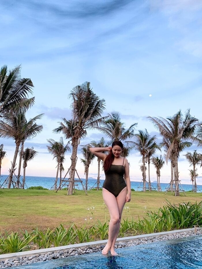 Do đó, cô thường xuyên gặp phải nhiều lời chê bai về ngoại hình kém sắc, thừa cân từ phía anti-fan