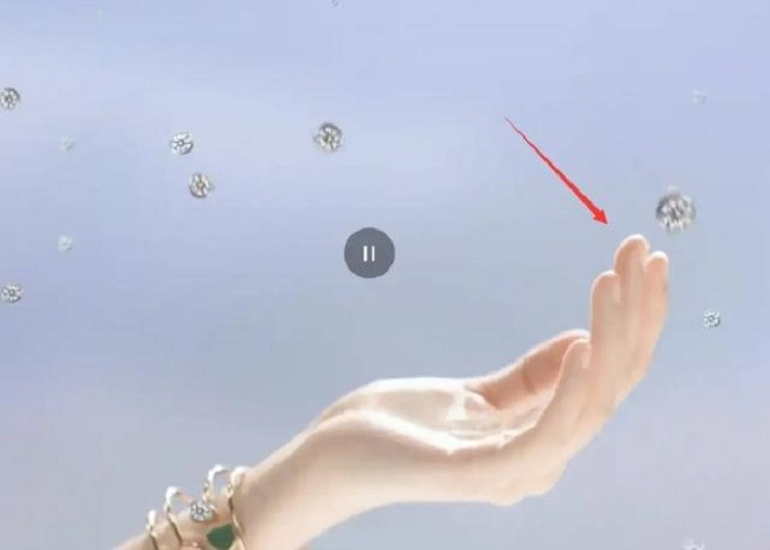 Trở thành đại diện của thương hiệu cao cấp, Dương Tử bị chê thần thái, tiếng Anh kém và còn dùng thế thân Ảnh 9