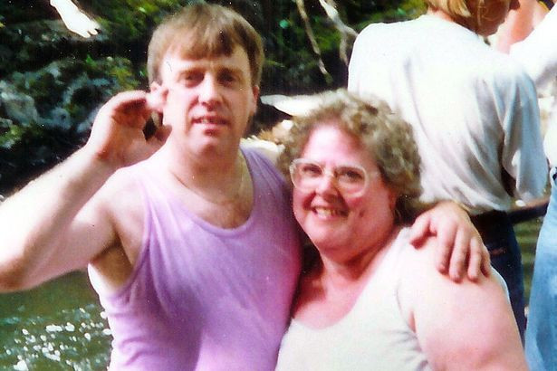 Sau khi kết hôn, cặp đôi có kỳ nghỉ tuần trăng mật kéo dài 1 tháng ở Tây Ban Nha. 