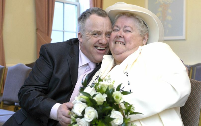 4 năm sau ly hôn, người đàn ông cưới mẹ của vợ cũ Ảnh 2