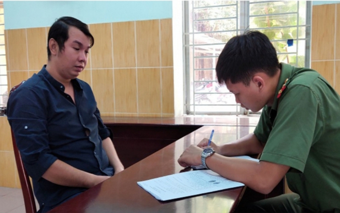 Bắt tạm giam 3 đối tượng tổ chức môi giới cho người nước ngoài cư trú trái phép tại Việt Nam Ảnh 2