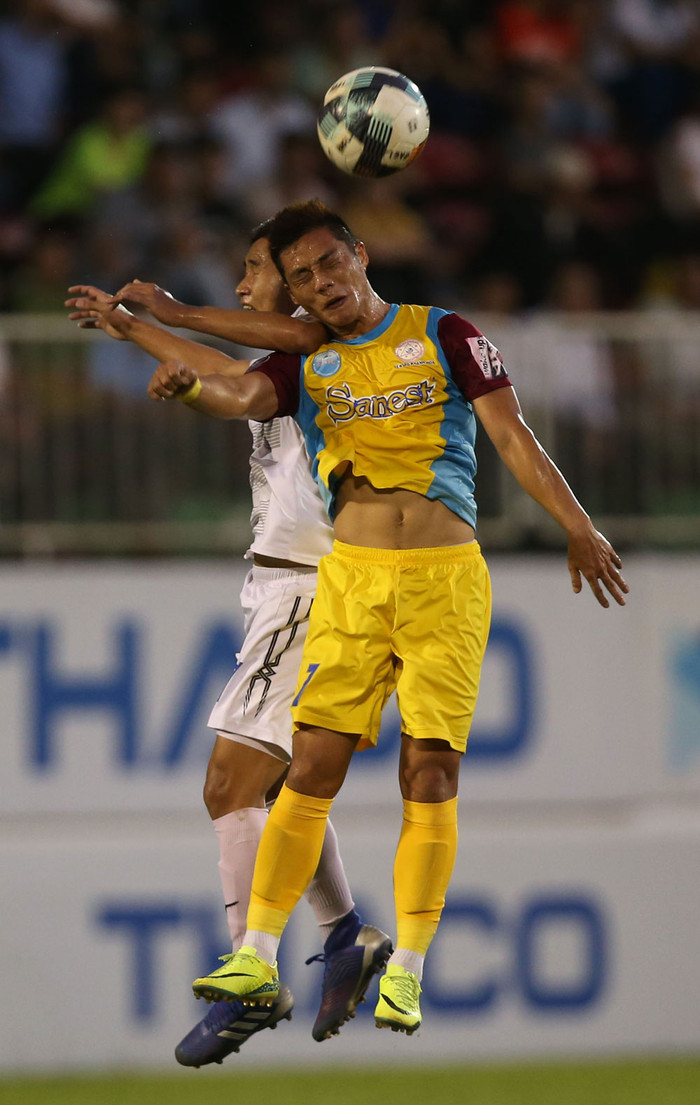 Lâm Ti Phông đã trở thành cầu thủ của TPHCM ở lượt về V.League 2020. Ảnh: VPF