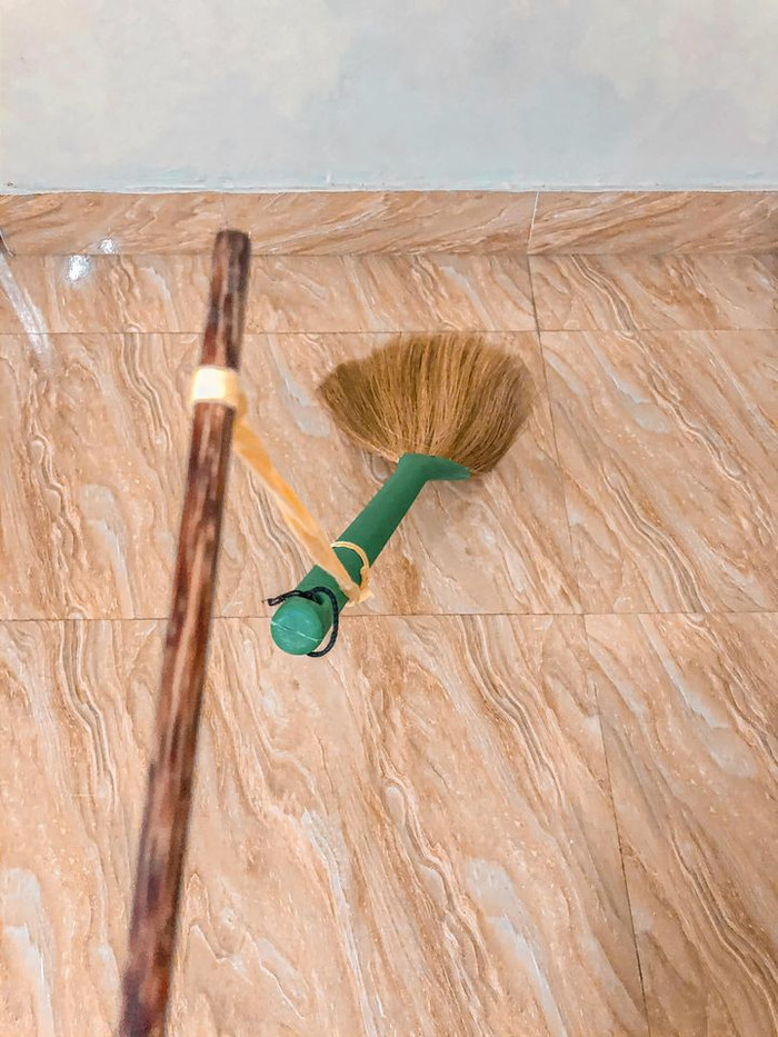 Lồng đèn chổi, vợ dặn rồi nhà cửa tươm tất mới được đi chơi