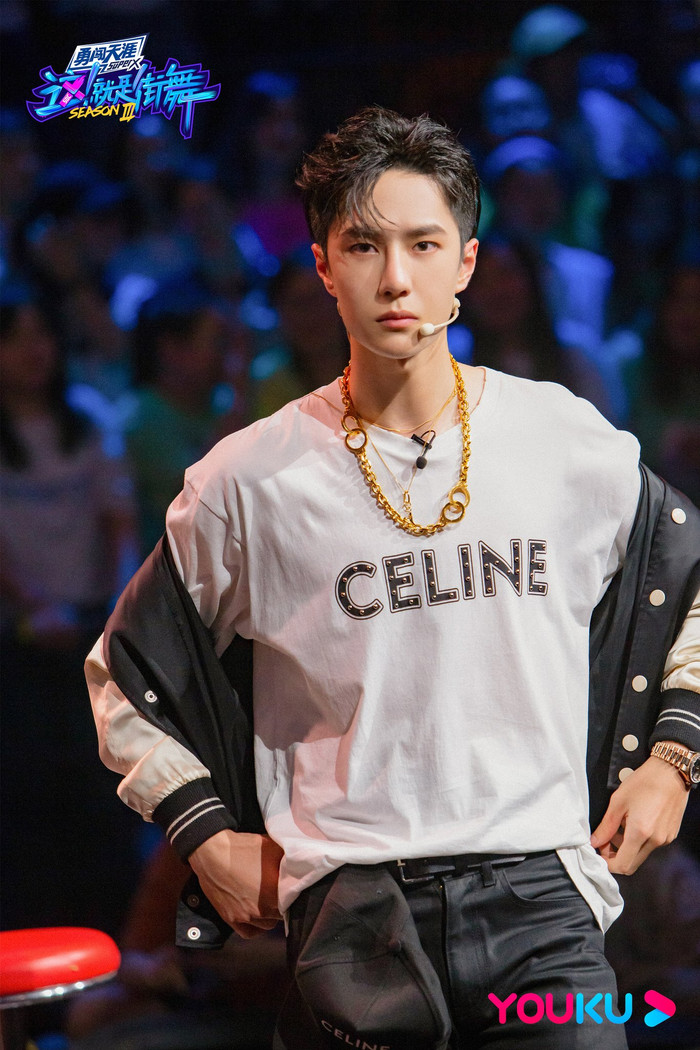 Những lần 'tự vả' cực mạnh của Vương Nhất Bác trong 'Bước nhảy đường phố 3' Ảnh 3