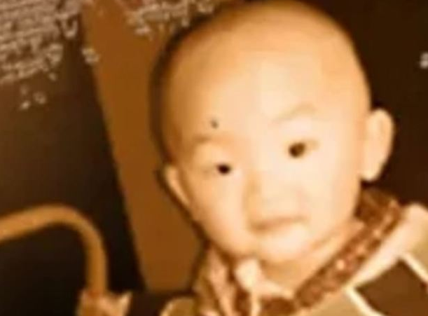 Jin Shui bị bắt cóc khi mới 2 tuổi.