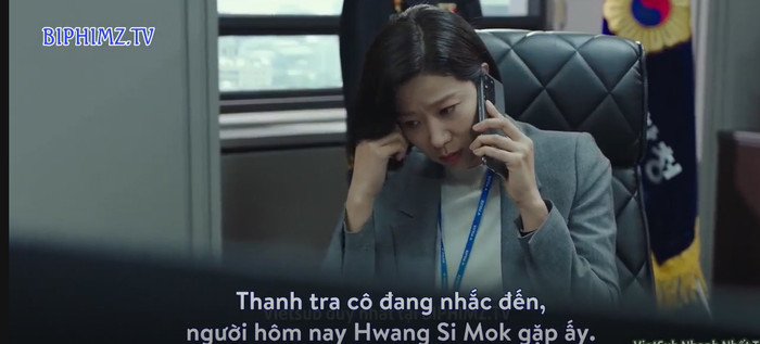 Trưởng ban Choi Bit lo lắng khi Hwang Si Mok biết quá sâu về những vụ án cũ