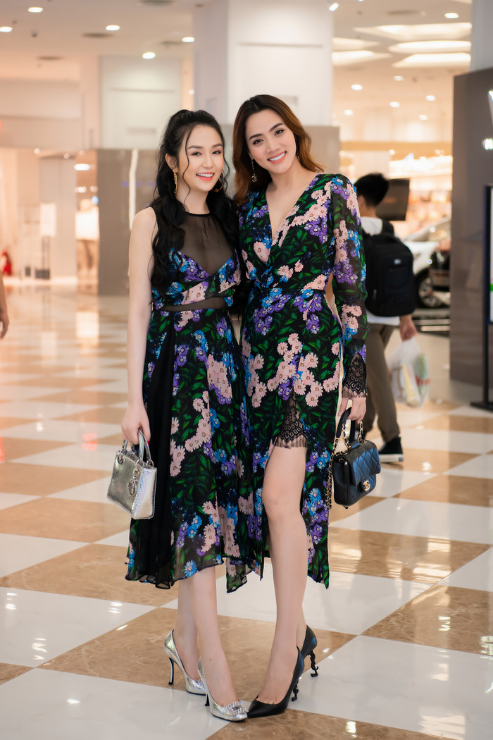 Hương Baby 'dát' hàng hiệu đi sự kiện cùng Trang Nhung Ảnh 6