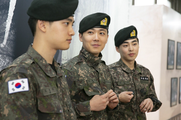 Hongki cho biết D.O. rất hay trêu ghẹo mình.