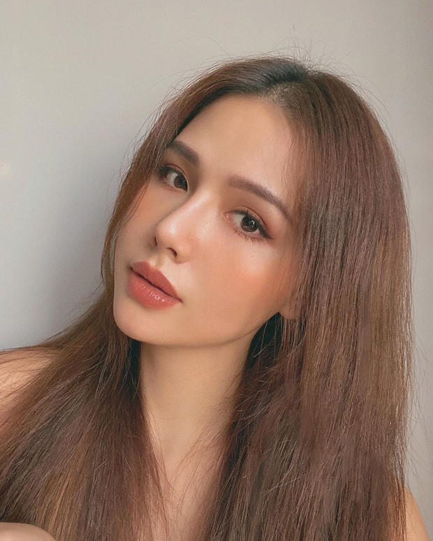 Bức ảnh mà Phanh Lee đăng tải khiến dân tình 'dụi mắt' mãi vì trông quá giống Xoài Non. 