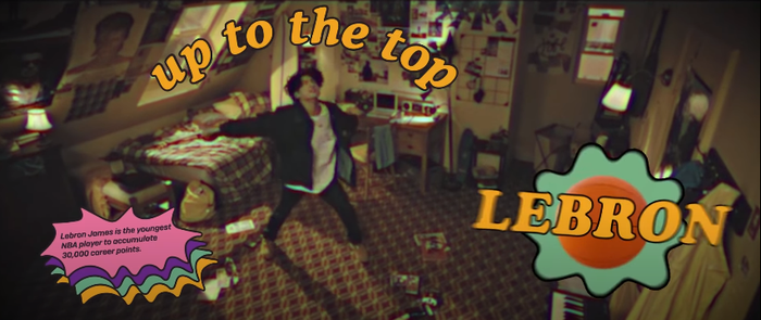 BTS cũng khéo léo giải thích những tên nhân vật được nhắc đến trong bài.