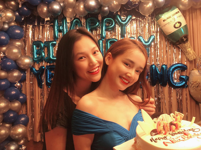 Nhã Phương và Hoàng Oanh là bạn thân với nhau