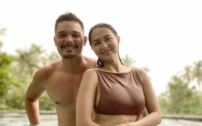 'Mỹ nhân đẹp nhất Philippines' tình tứ bên chồng ở bể bơi nhưng vòng 1 'khủng' mới là tâm điểm Ảnh 2