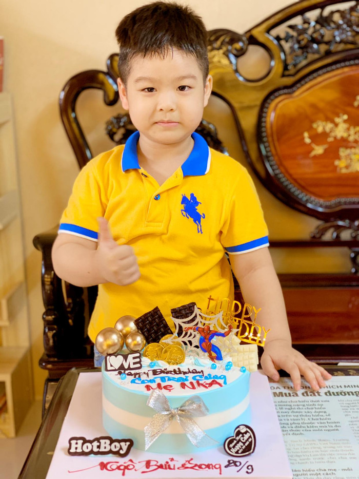 Về phía nữ diễn viên 'Tiếng sét trong mưa', cô cho biết chỉ cần được bên cạnh con là vui rồi