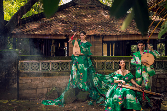 Võ Hoàng Yến mang đàn tỳ bà, thả dáng thần thái cùng học trò, hút hồn khán giả Ảnh 12