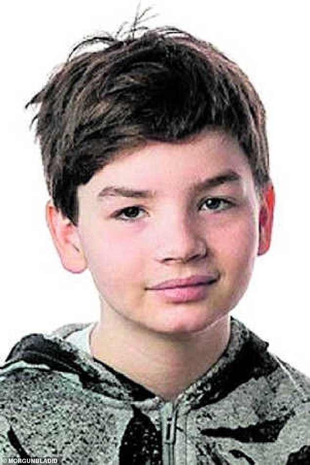 Maximilian Helgi Ivarsson qua đời vì nghịch súng.