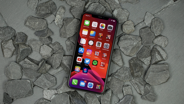 Apple mới đây lại tiếp tục bị người dùng 'mắng vốn' do tiện ích (widget) đồng hồ hiển thị sai giờ trên iOS 14. (Ảnh: Nextpit)