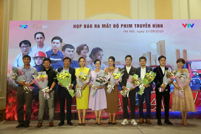 Dàn diễn viên chính trong phim.