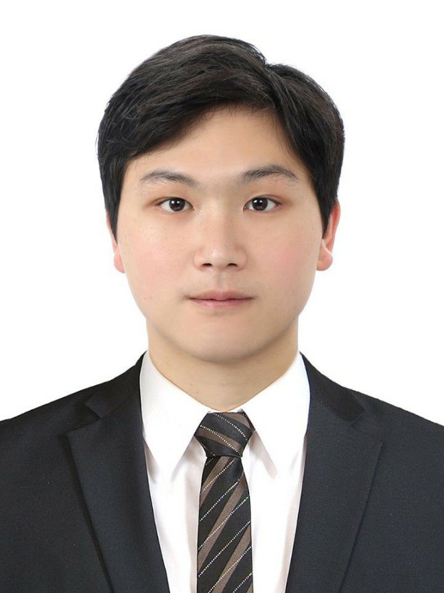 Lộ diện người thừa kế tập đoàn lớn Hàn Quốc: Knet ngỡ ngàng vì giống phim truyền hình - cháu ngoại cựu tổng thống! Ảnh 1