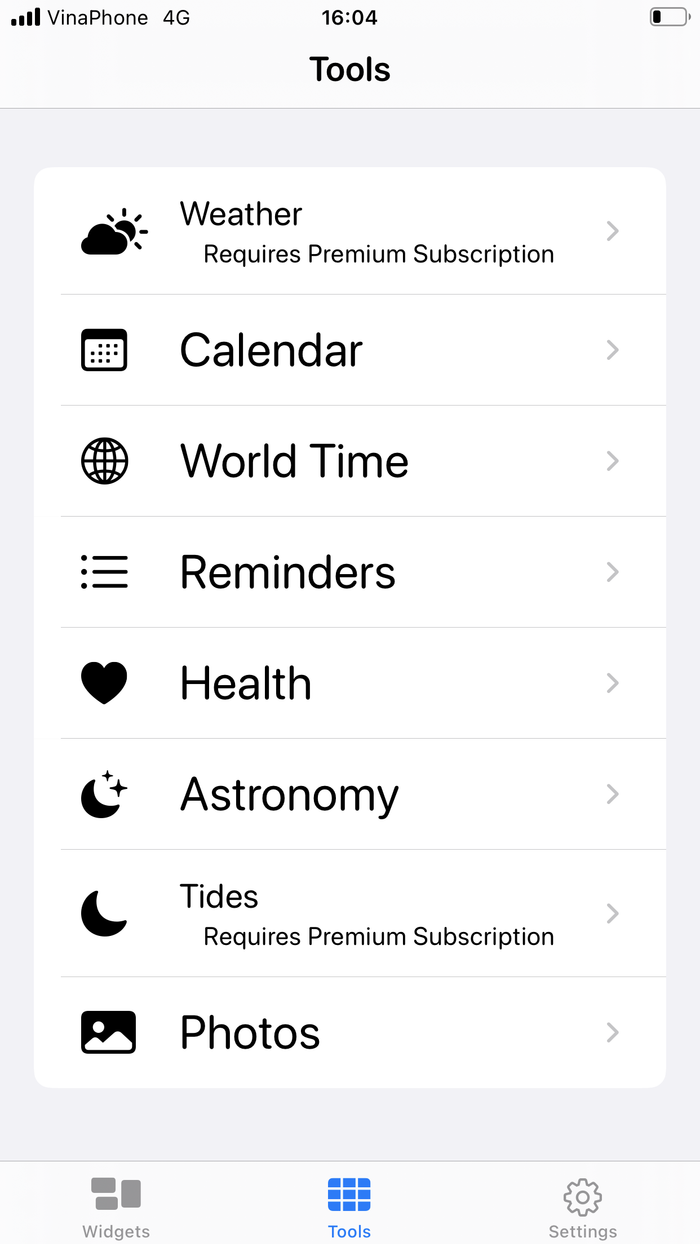 Ở mục Tools (danh mục thứ 2, bên dưới), bạn sẽ thấy danh sách các mục để tạo widget như Weather (thời tiết), Calendar (lịch), Health (sức khoẻ), Photos (Ảnh)… Tại đây, bạn có thể tạo widget cho các tính năng mà bạn muốn sử dụng. Trong quá trình tạo widget, iPhone sẽ yêu cầu bạn cấp quyền để truy cập nếu có.