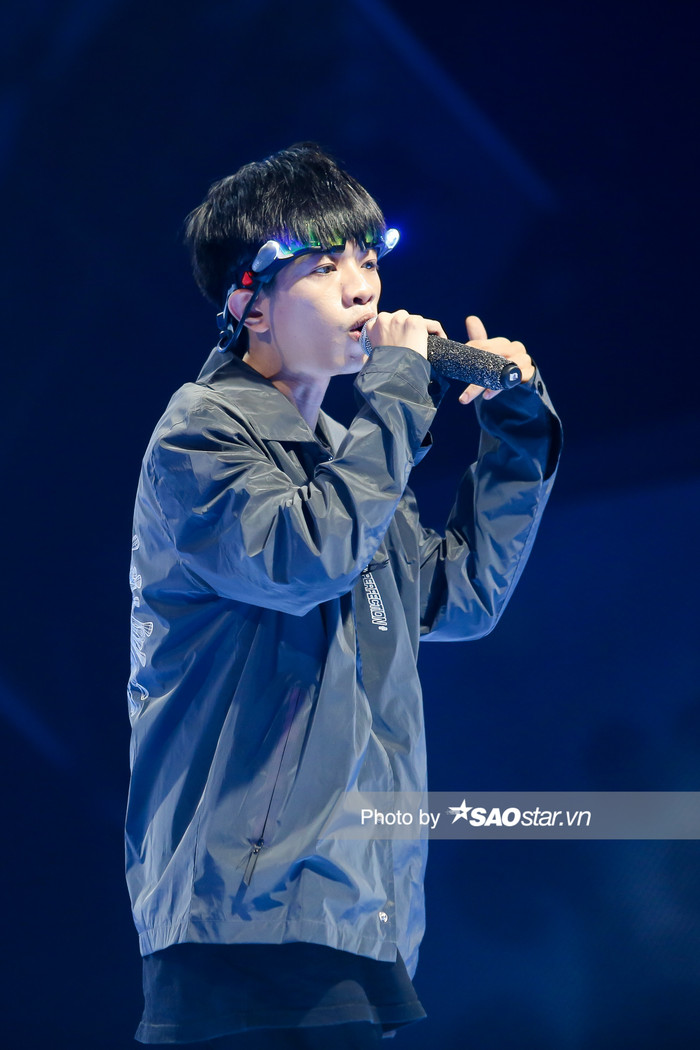 Xuất hiện fan xem King Of Rap chỉ để nghe Hồ Hoài Anh nhận xét: Chuyên môn đỉnh, có tầm lại có tâm Ảnh 10