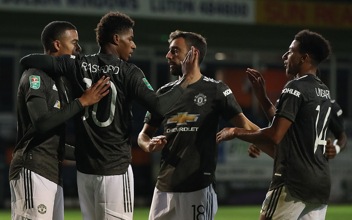 MU thắng trận đầu tiên, HLV Solskjaer cán mốc đặc biệt Ảnh 2