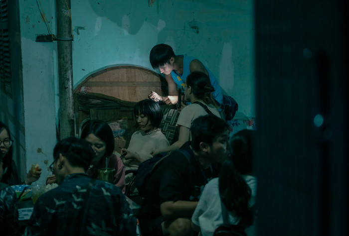 'Sài Gòn trong cơn mưa': Hành trình 'săn mưa' gian nan, còn phải quay vào mùng 1 Tết Ảnh 11