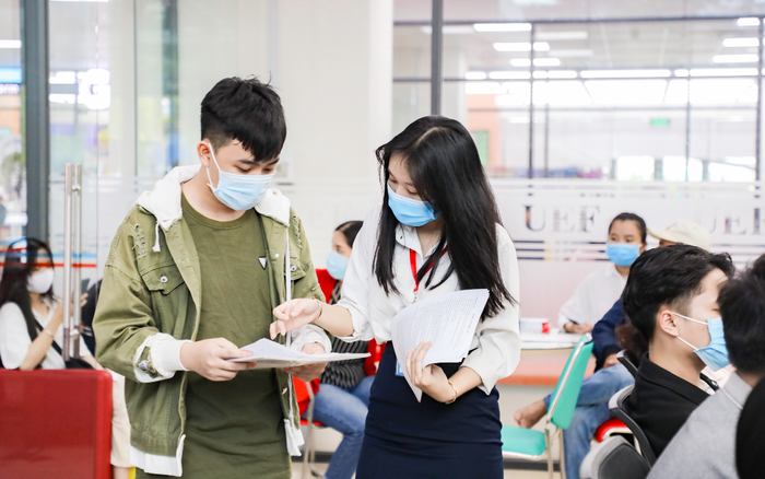 ĐH Kinh tế - Tài chính TP. HCM: Điểm trúng tuyển cao nhất theo phương thức Đánh giá năng lực của ĐHQG là 750 điểm Ảnh 2