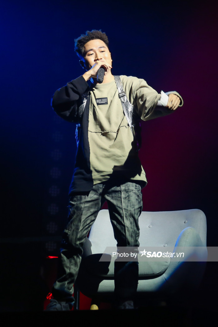 Right nâng trình bản nhạc xổ số 'huyền thoại' làm bùng nổ sân khấu King Of Rap: Catchy, duyên dáng và đầy ý nghĩa Ảnh 4