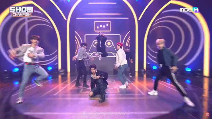 Cạnh tranh với BLACKPINK, YooA... STRAY KIDS xuất sắc ẵm cúp Show Champion Ảnh 3