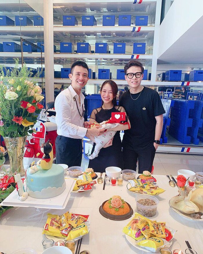 Ái nữ nhà Minh Nhựa gây 'sốt' khi lần đầu hé lộ bộ ảnh cưới 'đẹp mướt mắt' nhân kỷ niệm một năm lên xe hoa Ảnh 3