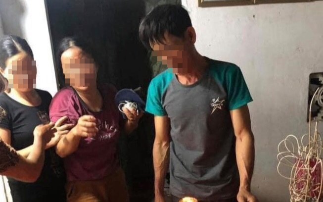 Đang sử dụng điện thoại khi sạc pin, nam thanh niên bị sét đánh tử vong thương tâm Ảnh 2