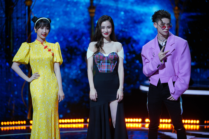 Ngu Thư Hân muốn có bạn trai là nghệ sĩ có tiền, truyền thụ 'thương hiệu độc đáo' cho Angelababy Ảnh 6