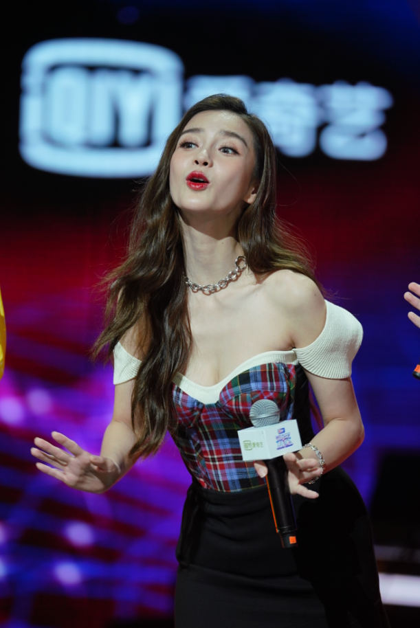 Ngu Thư Hân muốn có bạn trai là nghệ sĩ có tiền, truyền thụ 'thương hiệu độc đáo' cho Angelababy Ảnh 14