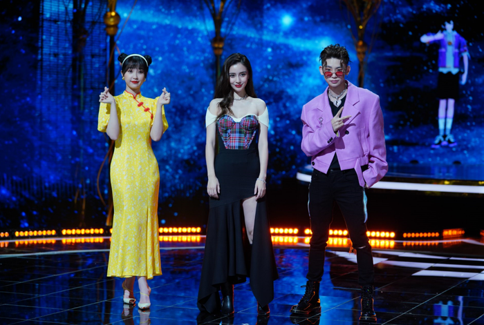 Ngu Thư Hân muốn có bạn trai là nghệ sĩ có tiền, truyền thụ 'thương hiệu độc đáo' cho Angelababy Ảnh 7