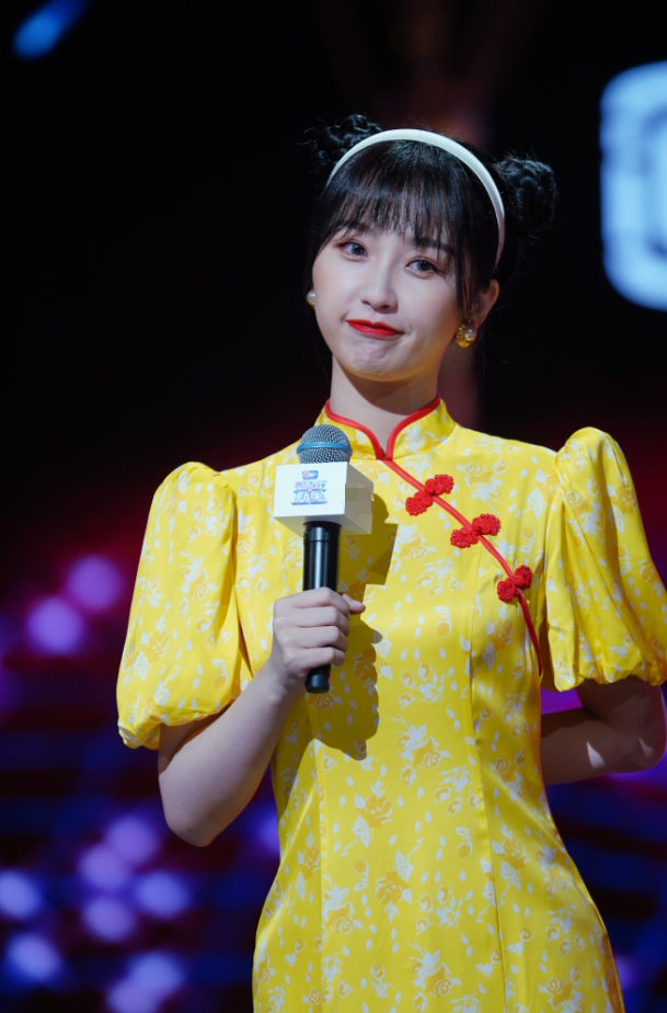 Ngu Thư Hân muốn có bạn trai là nghệ sĩ có tiền, truyền thụ 'thương hiệu độc đáo' cho Angelababy Ảnh 8