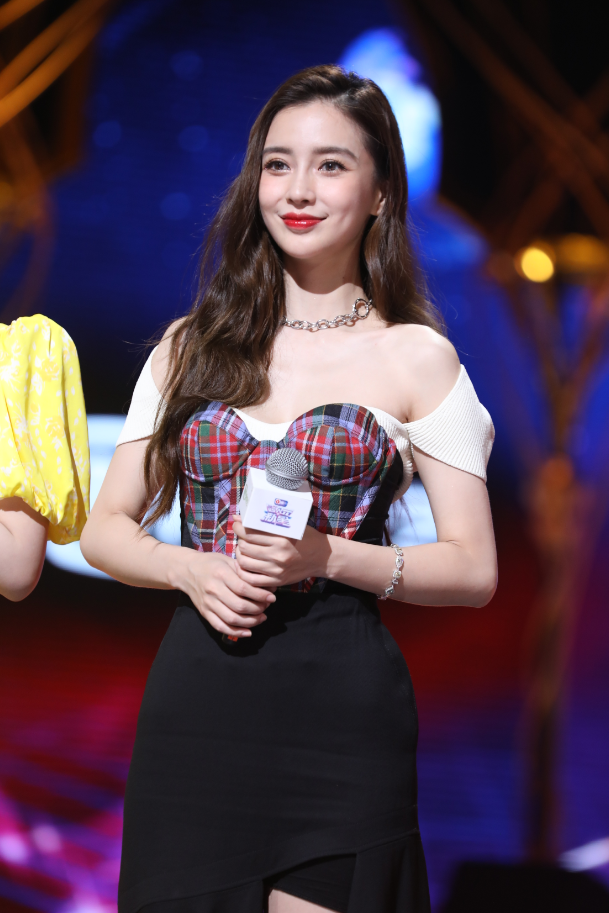 Ngu Thư Hân muốn có bạn trai là nghệ sĩ có tiền, truyền thụ 'thương hiệu độc đáo' cho Angelababy Ảnh 9