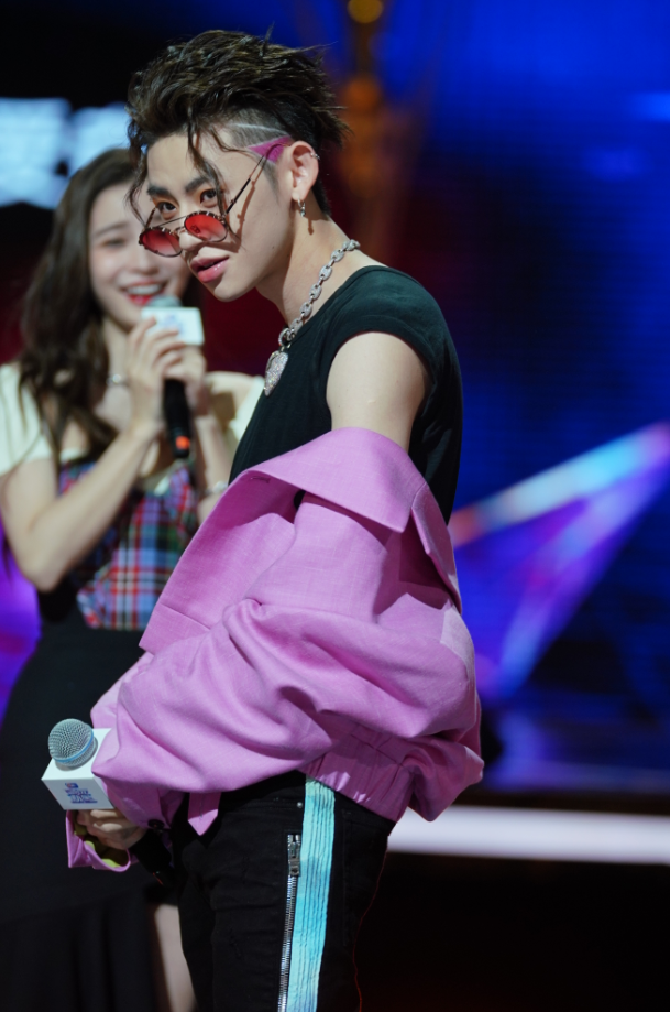 Ngu Thư Hân muốn có bạn trai là nghệ sĩ có tiền, truyền thụ 'thương hiệu độc đáo' cho Angelababy Ảnh 10