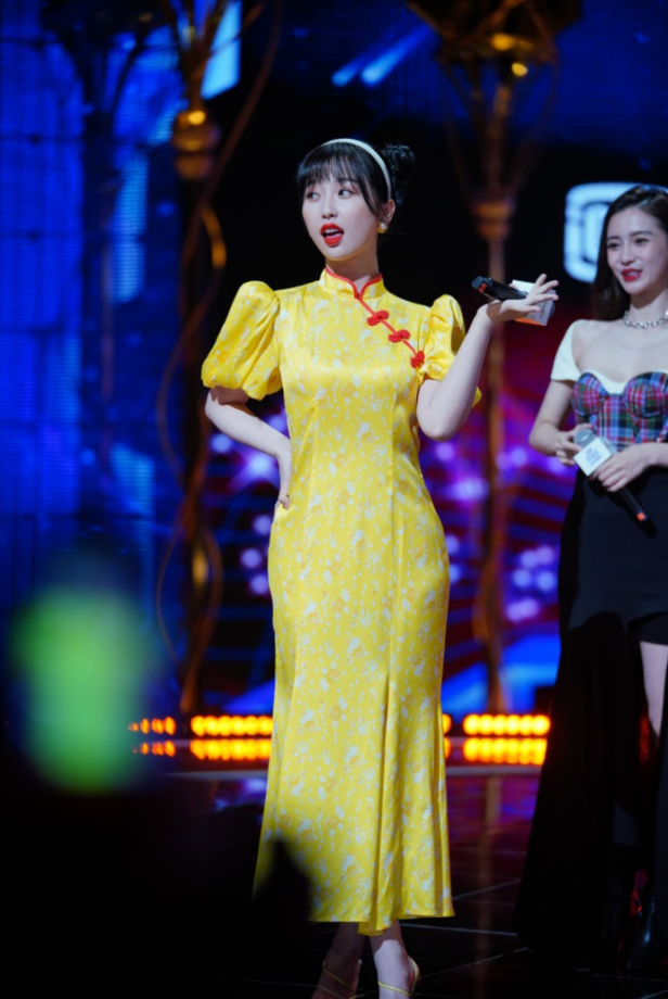 Ngu Thư Hân muốn có bạn trai là nghệ sĩ có tiền, truyền thụ 'thương hiệu độc đáo' cho Angelababy Ảnh 13