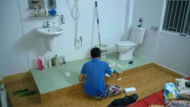 Phòng tắm biến từ 4 sao thành 0 sao