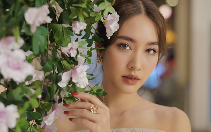 Top 5 bộ phim truyền hình có điểm rating cao nhất với sự diễn xuất của nữ chính xinh đẹp của đài 7 - Min Pechaya Ảnh 2