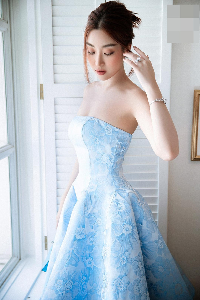 Đỗ Mỹ Linh hóa nàng thơ ngọt ngào, đẹp mơ màng hút chặt mắt fan Ảnh 8