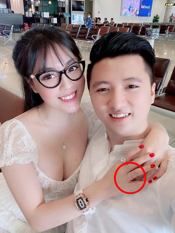 Đi 'tân trang' nhan sắc, Trọng Hưng gây chú ý khi vẫn giữ kỉ vật tình yêu với vợ cũ Âu Hà My Ảnh 7