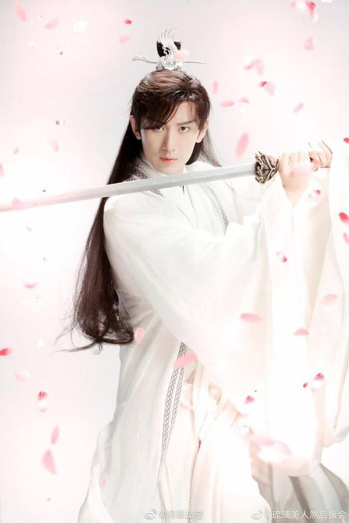 Không muốn làm phật lòng người hâm mộ nhưng cuối cùng lại mất đến 120 ngàn fan, Thành Nghị sẽ trở thành Tiêu Chiến thứ hai? Ảnh 4