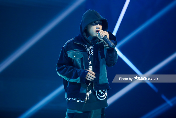 Ngắn 'gây nghiện' với bản Rap 'Hoa nở không màu' đầy cảm xúc khiến LK - Hồ Hoài Anh tranh luận quyết liệt Ảnh 4