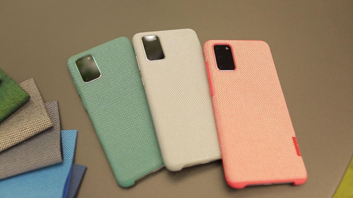 Một sản phẩm ốp lưng của Samsung làm từ chai nhựa đã qua sử dụng.