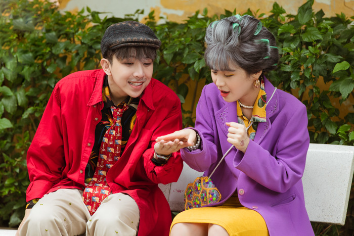 Fan té ngửa trước chùm ảnh... bỗng dưng già nua của 'couple gà bông' Han Sara – Tùng Maru Ảnh 7