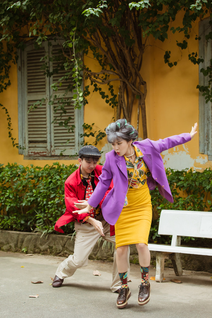 Fan té ngửa trước chùm ảnh... bỗng dưng già nua của 'couple gà bông' Han Sara – Tùng Maru Ảnh 8